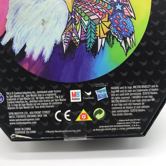 Round Eagle 2018 Hasbro Jigsaw Puzzle Game Toy Colorful Bird 300 PC 20 inch - Picture 6 of 10